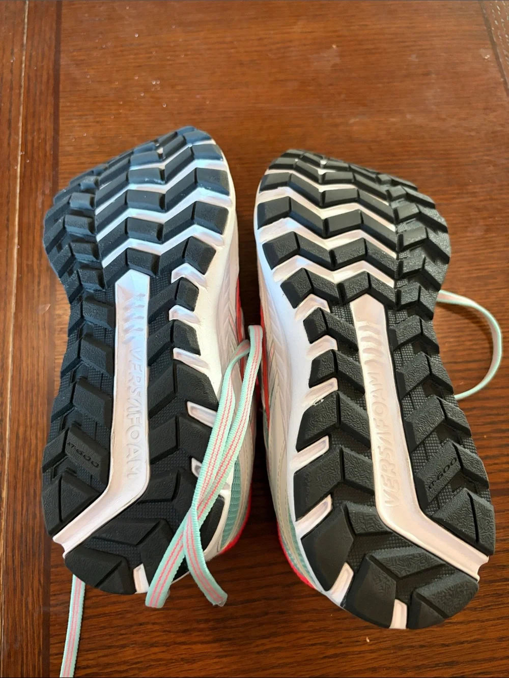 Saucony White Running Shoes with Pink & Teal Details